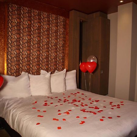 Manzo'S Suites Ζάανταμ Εξωτερικό φωτογραφία