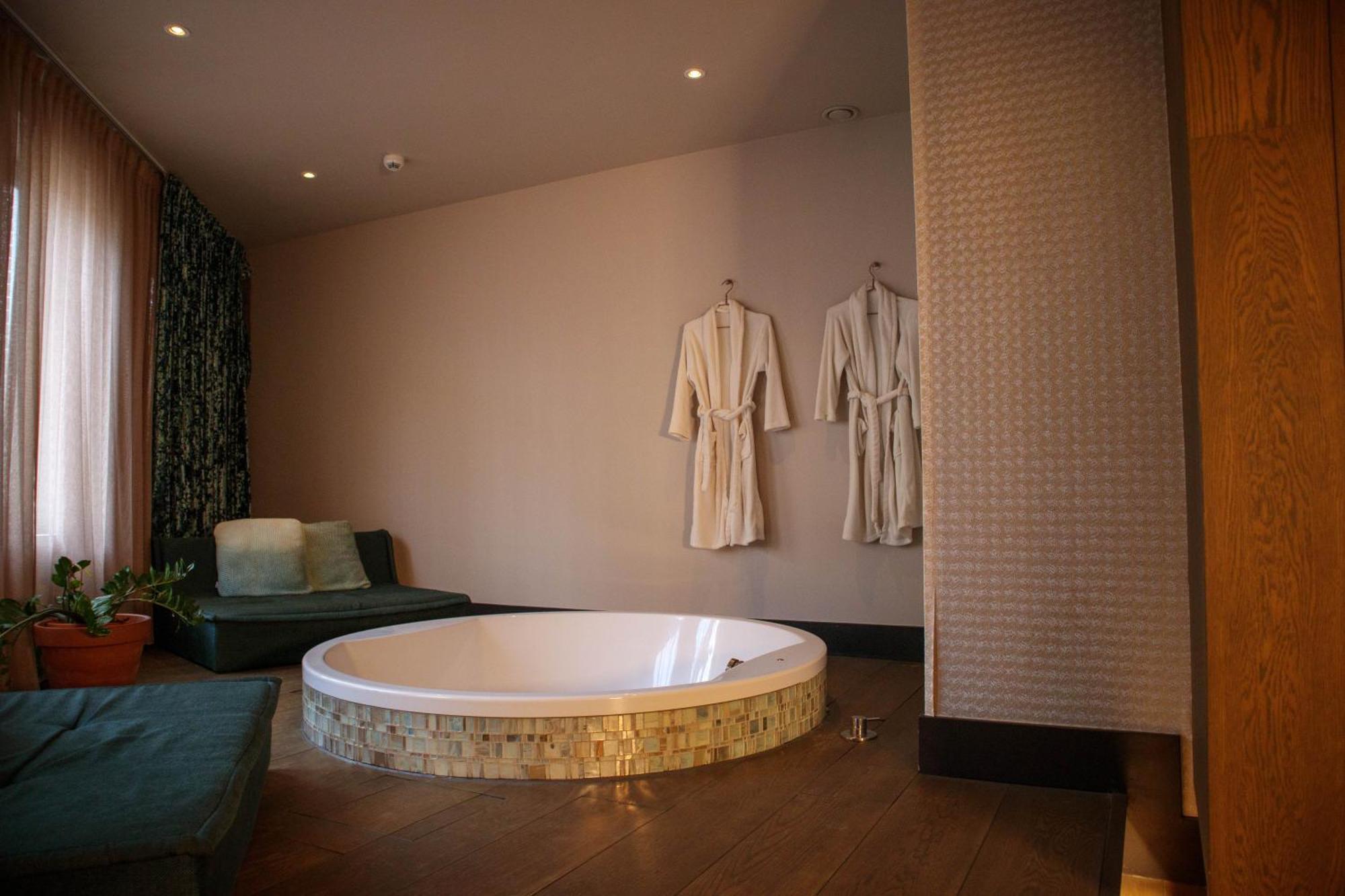Manzo'S Suites Ζάανταμ Εξωτερικό φωτογραφία