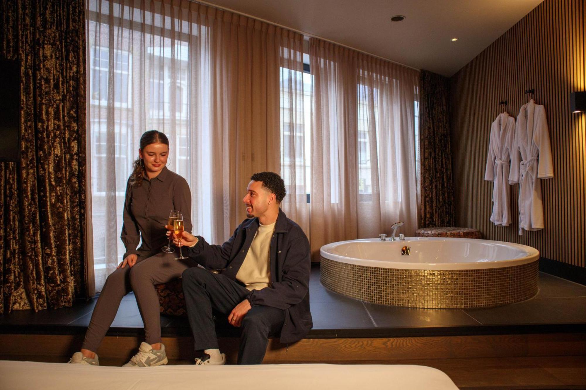 Manzo'S Suites Ζάανταμ Εξωτερικό φωτογραφία