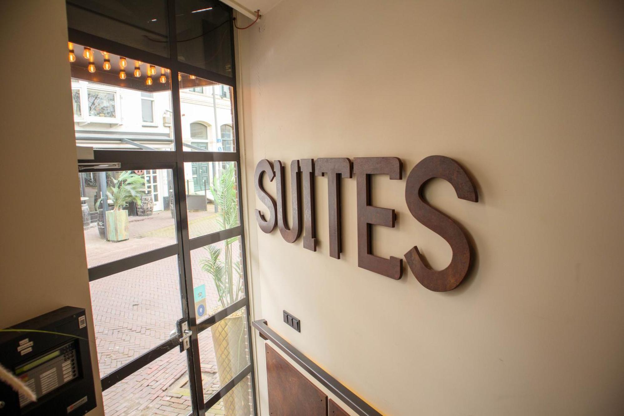 Manzo'S Suites Ζάανταμ Εξωτερικό φωτογραφία